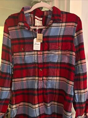 American Eagle Outfitters Red and Blue Plaid Flannel Shirt so soft brand new